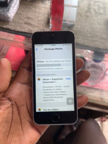 iPhone compact 32 Go