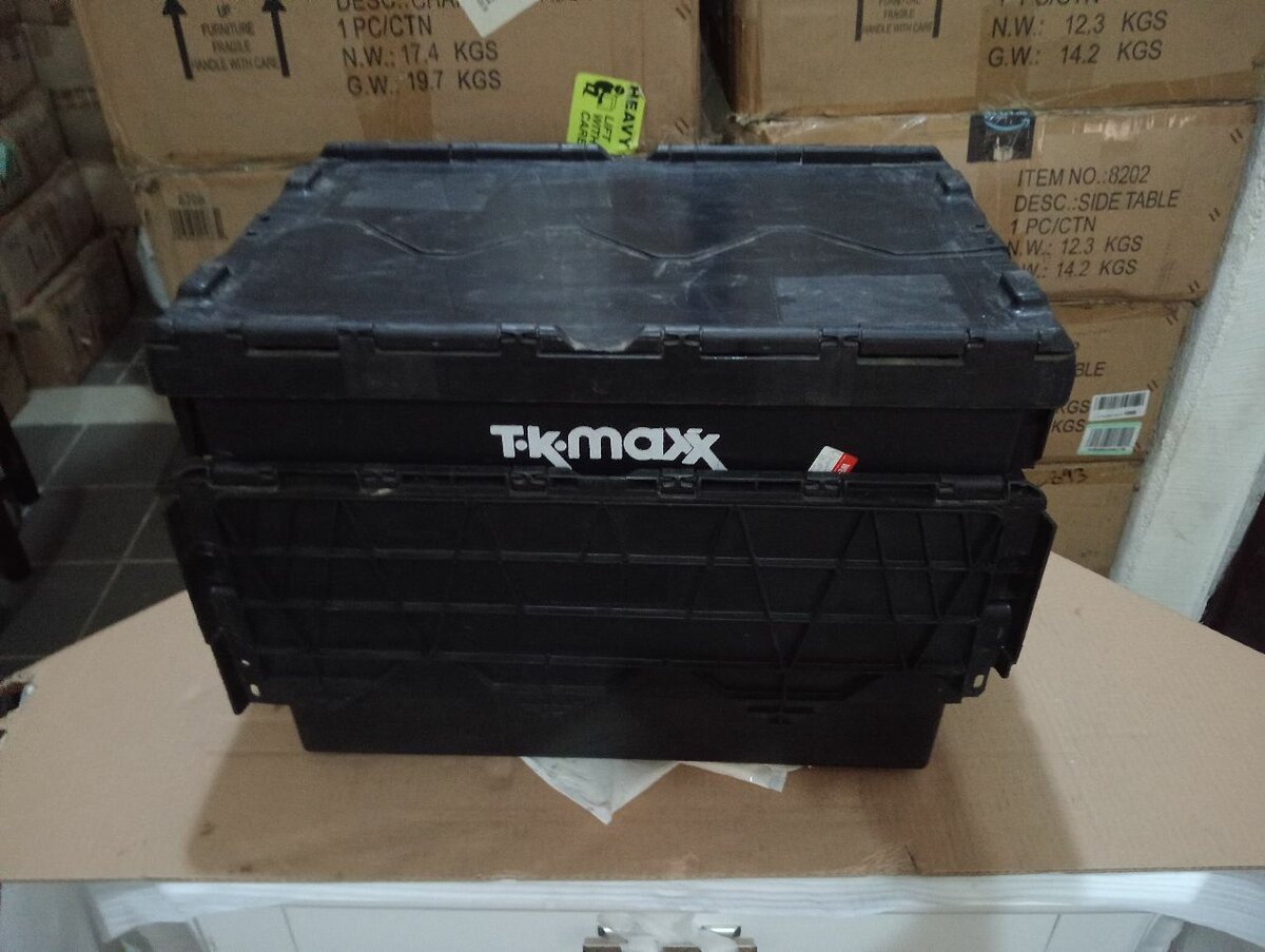 Boîte de rangement en plastique