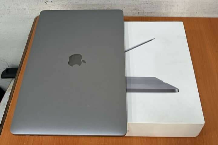 Ordinateur Portable MacBook 13"