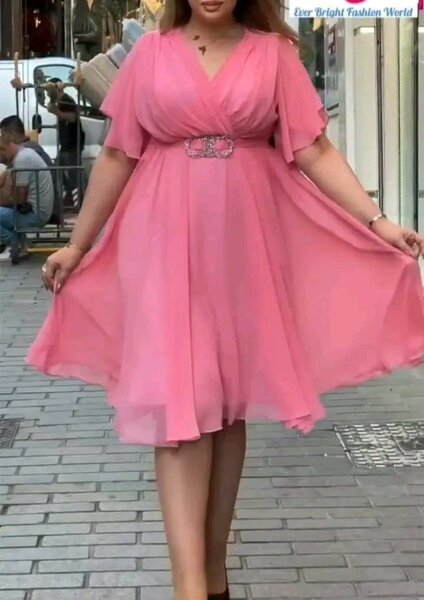 Robe rose élégante femme