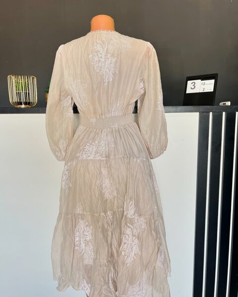  women's beautiful dress Medium-Size 8/10