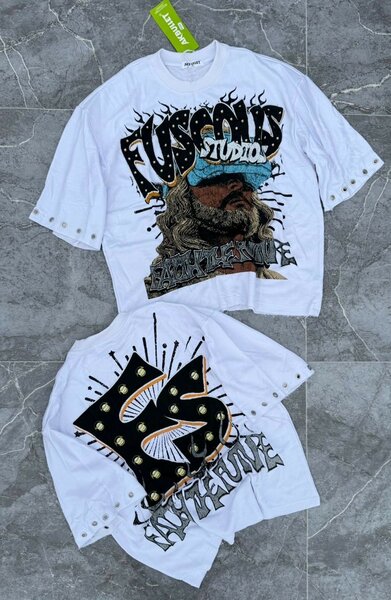 T-shirt graphique à œillets