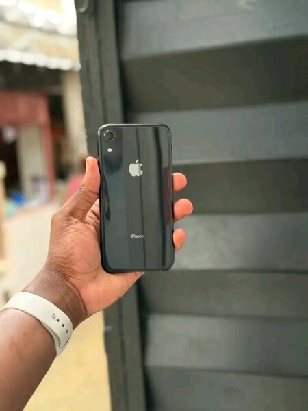 iPhone XR