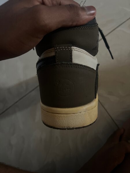 Air Jordan 1 Travis Scott montante