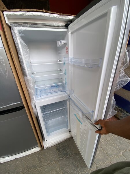 Réfrigérateur combiné 186 L