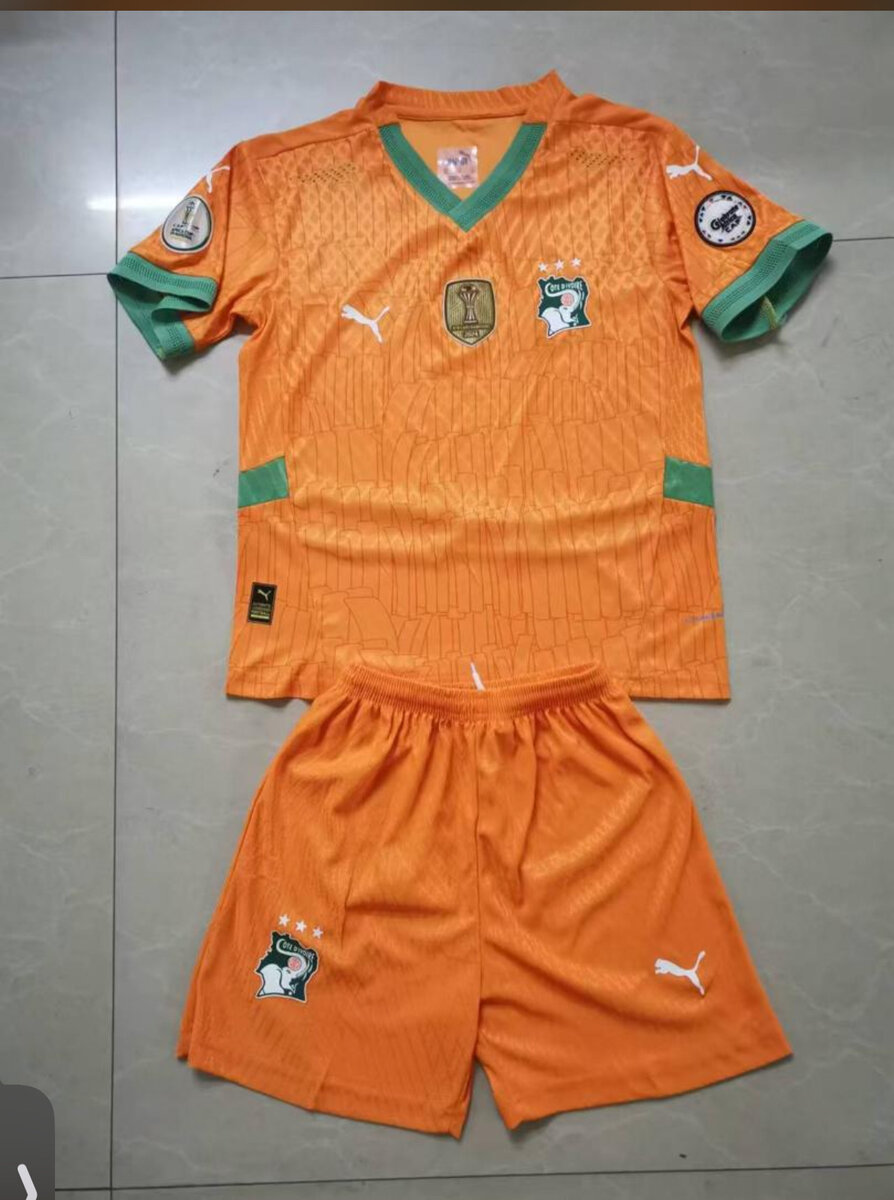 Ensemble Maillot de Foot Enfant
