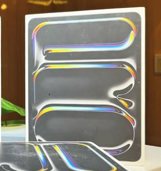 Brand new iPad Pro 2024 : 11-inch : M4