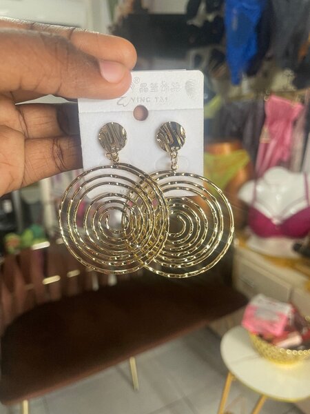 Boucles d'oreilles pendantes élégantes