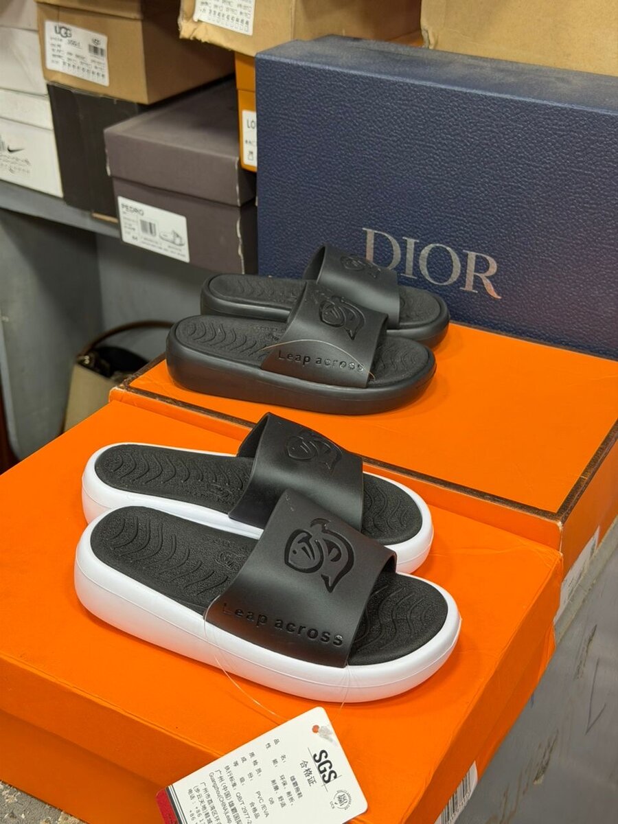 Claquettes Homme Confortables