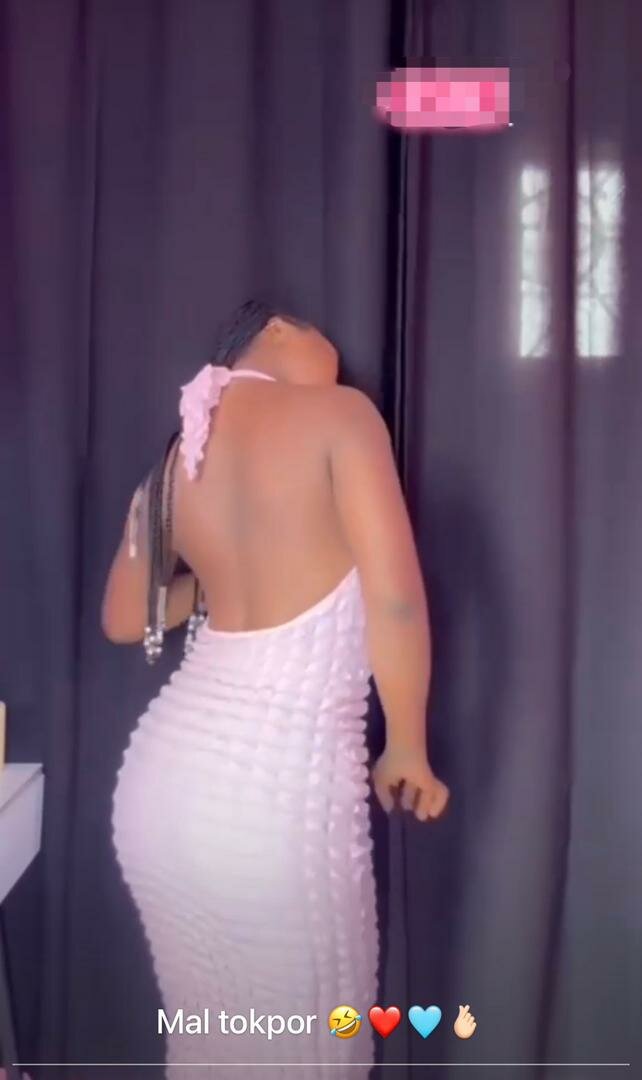 Robe élégante perlée