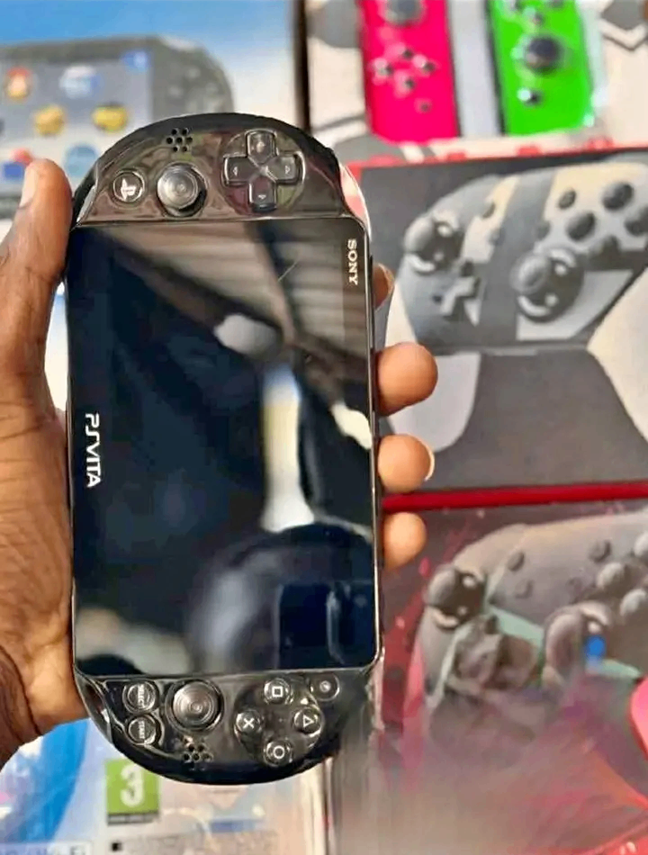 Console Sony PS Vita portable