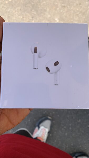 AirPods 3