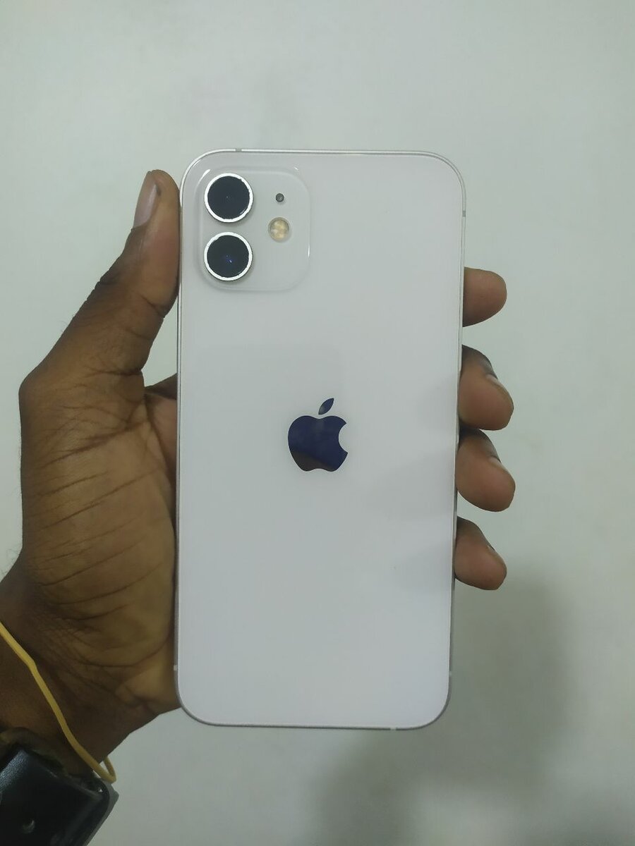 iPhone 12 Bloqué sur Icloud