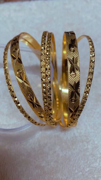 Bracelet b