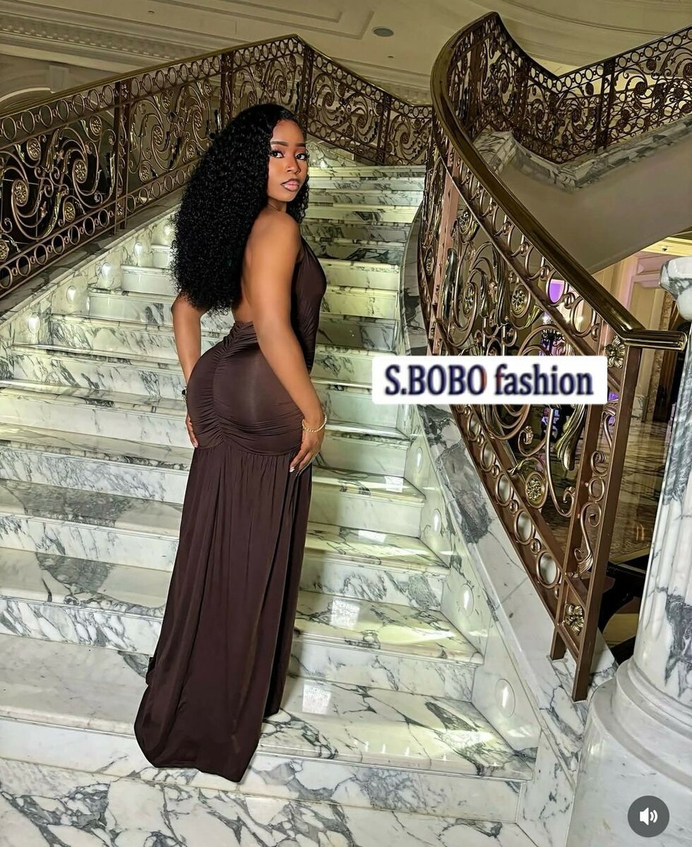 Robe Élegante Fendue