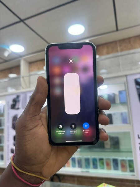 iPhone 11 simple 64giga