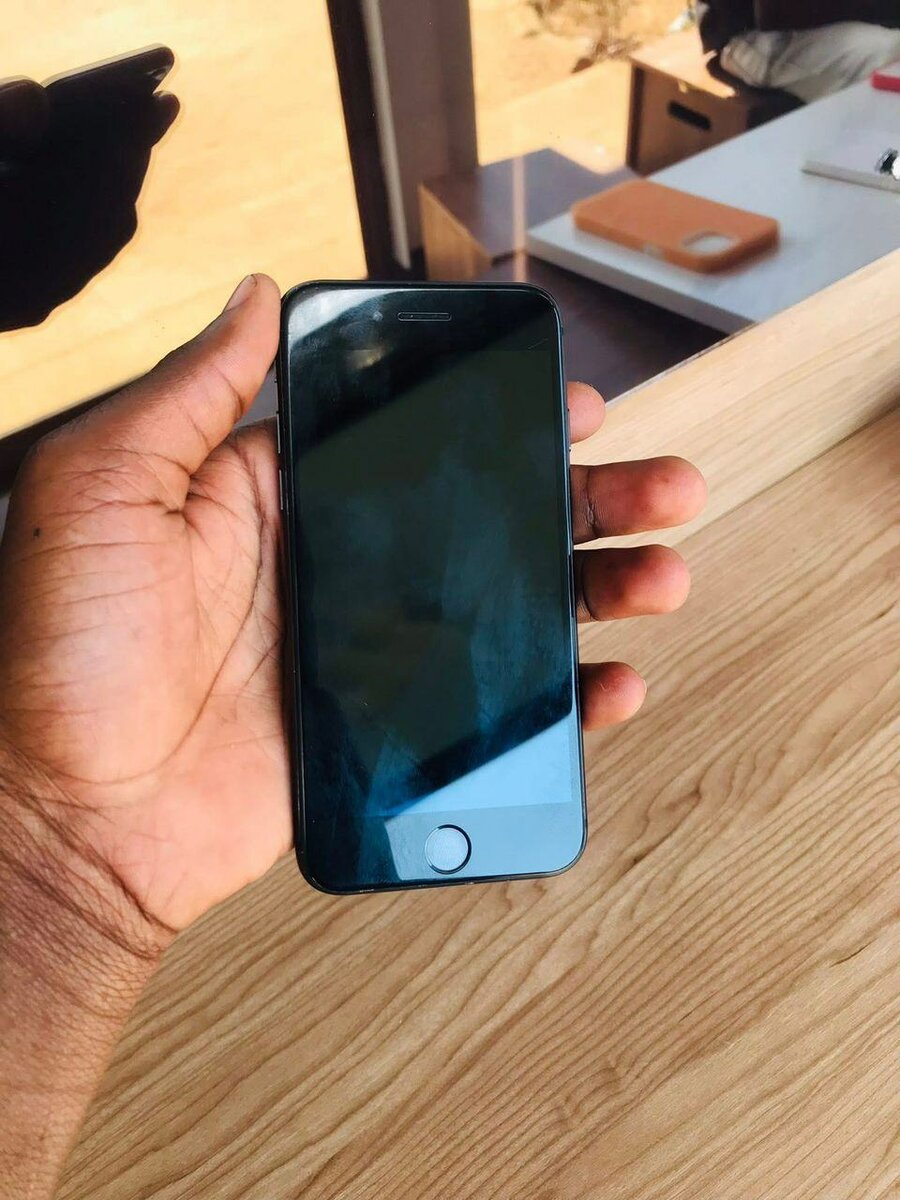 iPhone noir déverrouillé