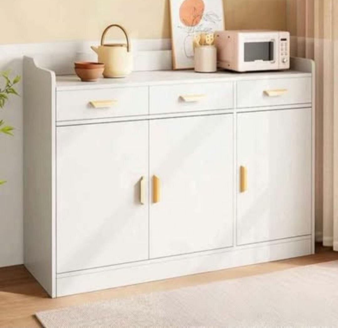 Buffet moderne blanc à tiroirs