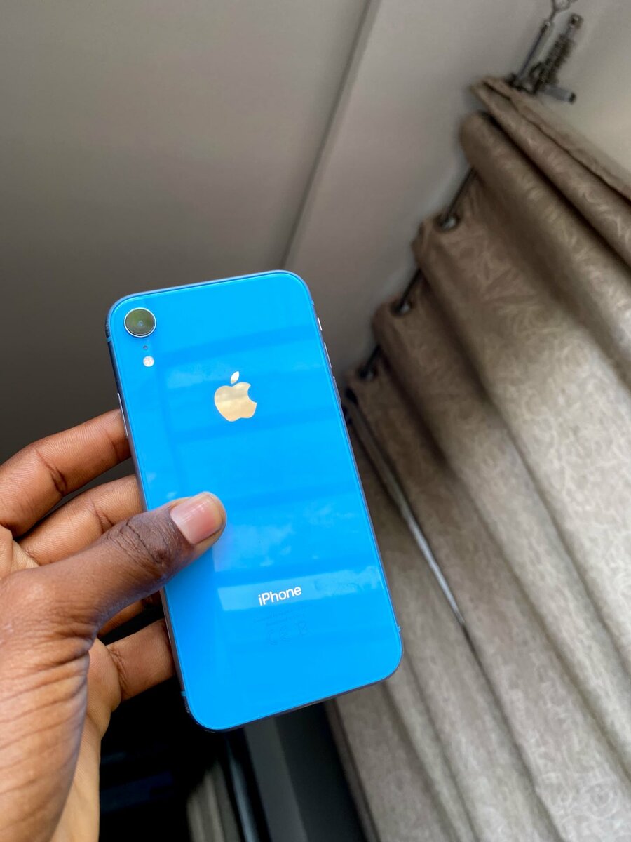 iPhone XR 128giga casineuf propre dual SIM