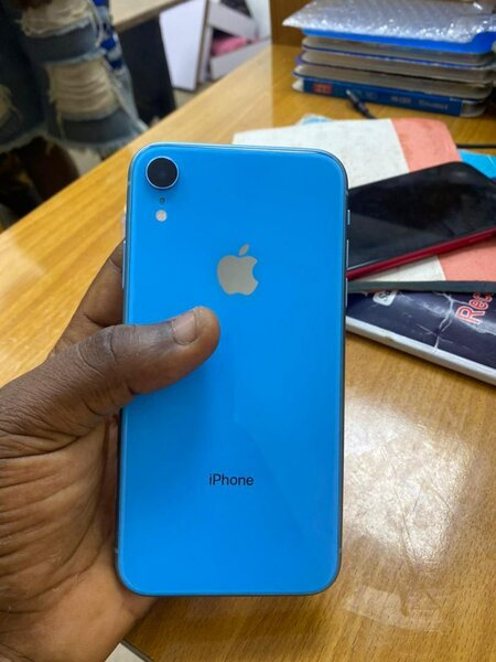iPhone XR Bleu