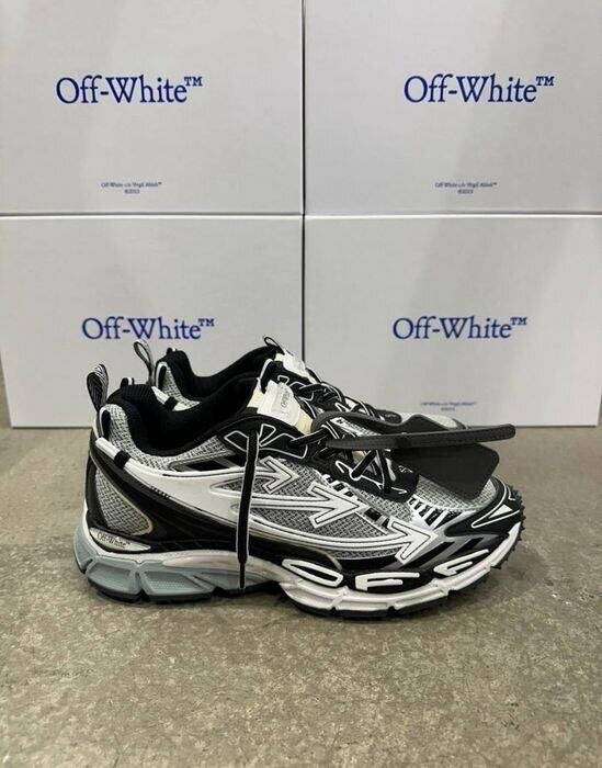 Baskets Off-White™ élégantes