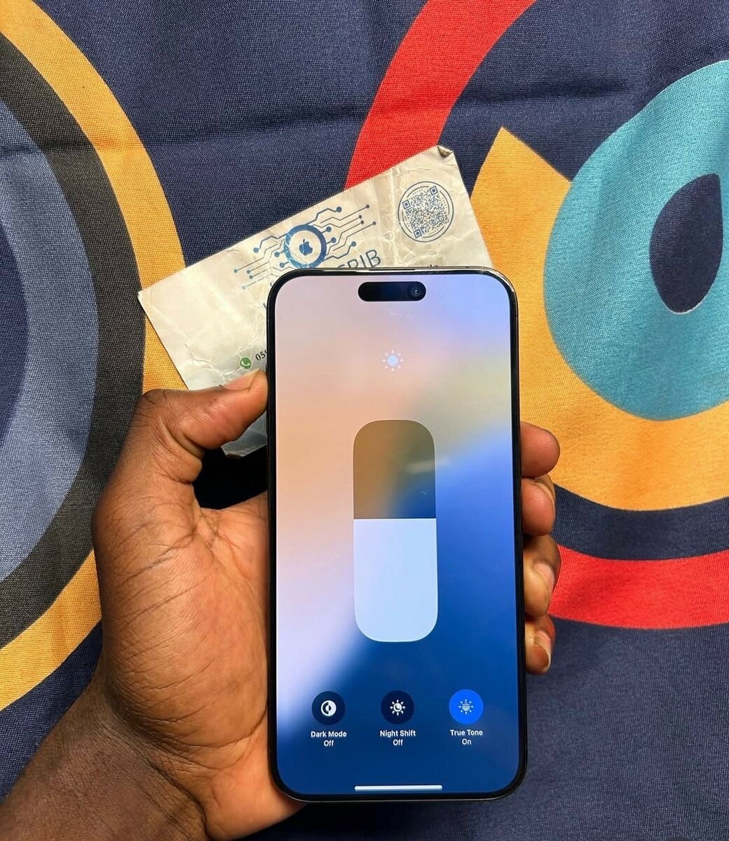 15pro max 128gig Physical SIM Very Neat @Ghc14,300