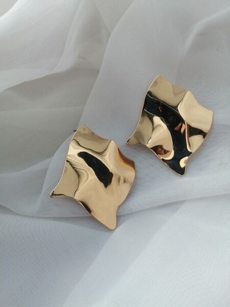 Gold earrings