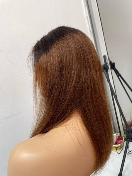 Perruque lace front droite