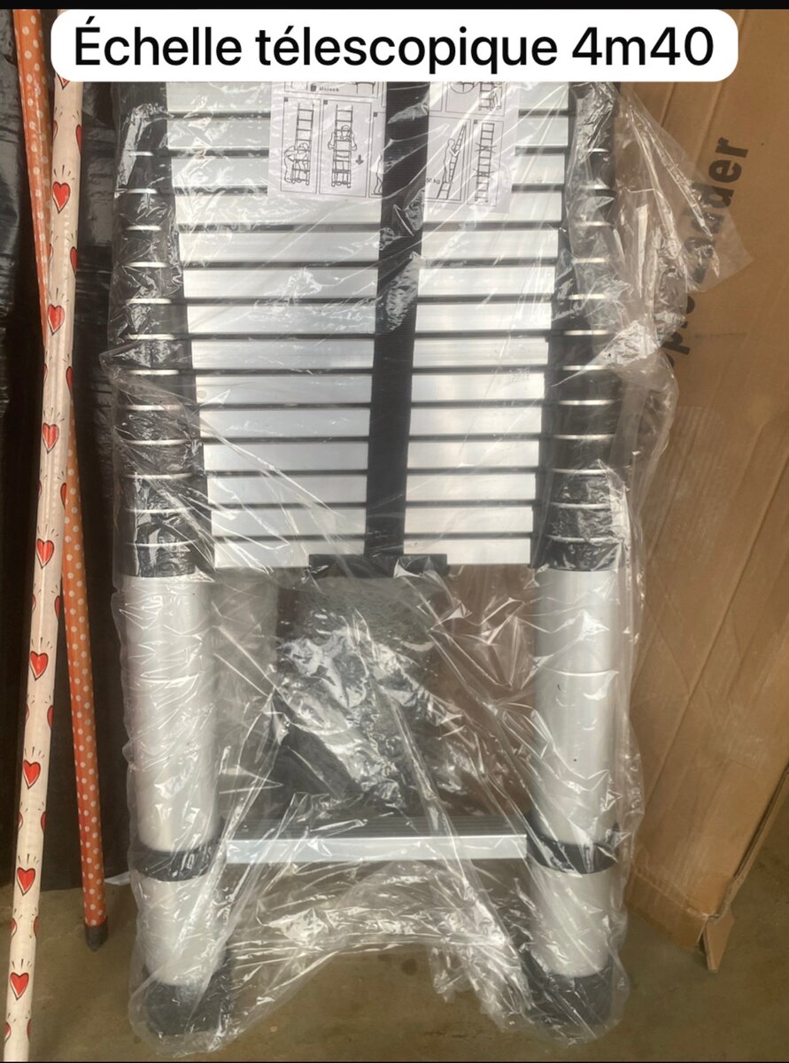 Échelle télescopique en aluminium
