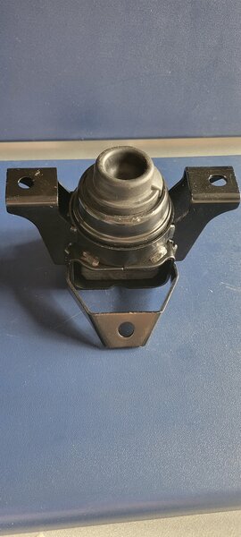 Support moteur acier robuste