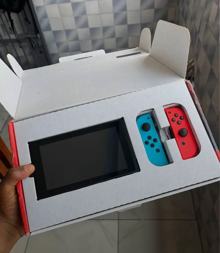 Nintendo Switch Console