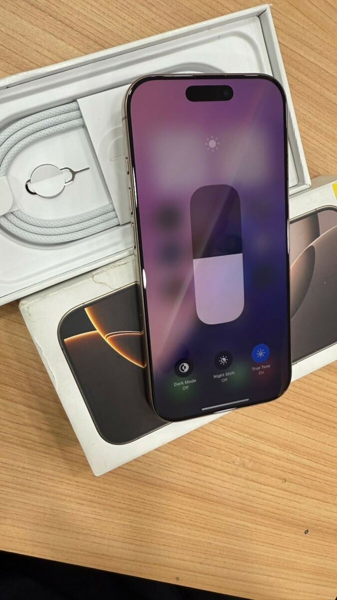 *IPHONE 16 PRO 256G DEUX PUCES