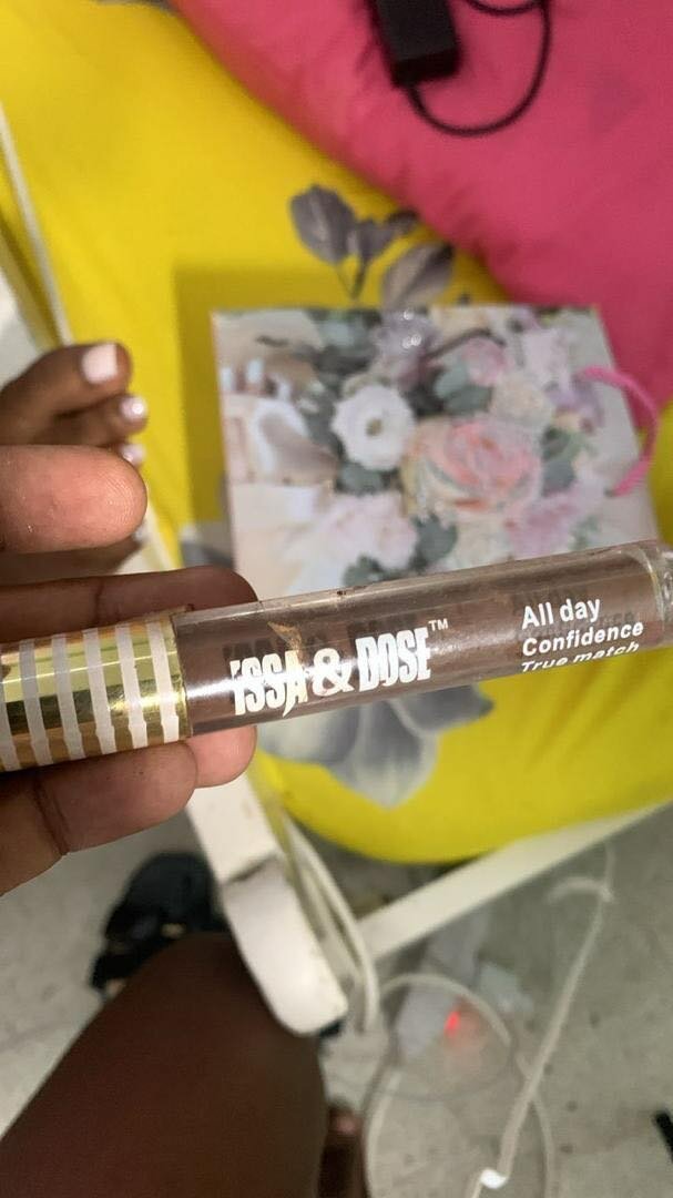 Anti-cerne Issa & dose