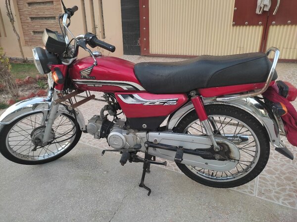 Honda CD-70CC 2016 First Owner - Well Maintained Bike