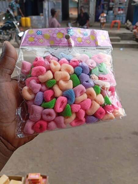 Pompons  pour cheveux colorés