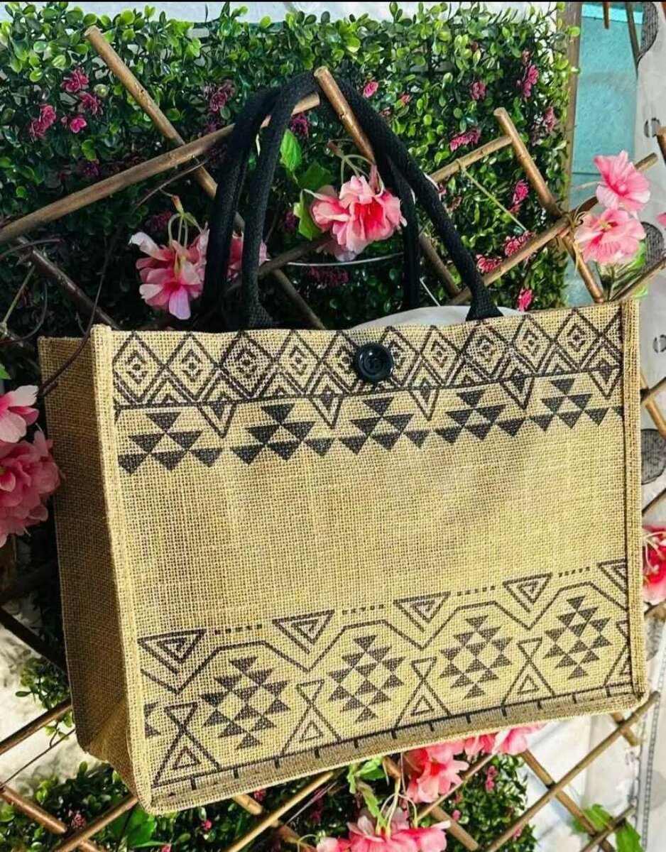 Sac cabas en jute bohème