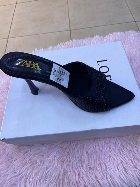 Sandales à talons brillants