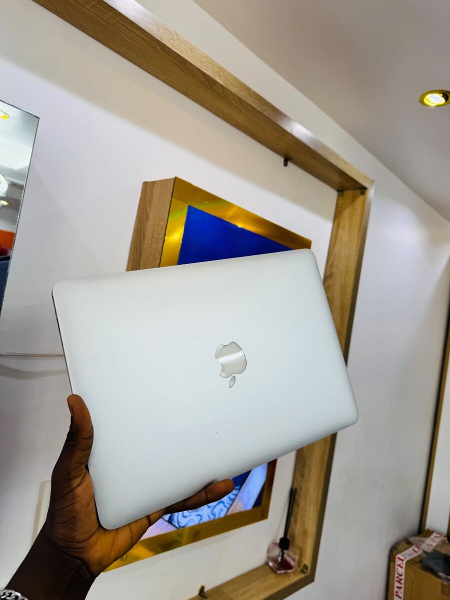 MACBOOK AIR 2015