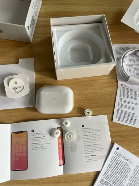 Écouteurs sans fil Apple AirPods Pro