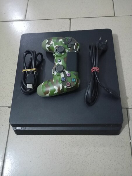 Ps4 slim