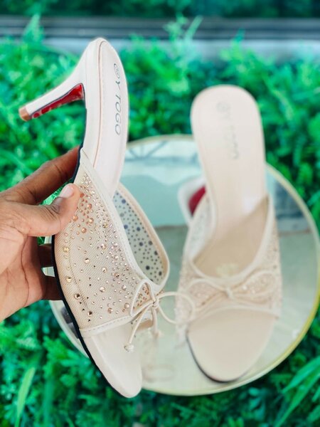 Sandales à talons élégantes