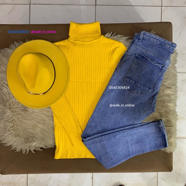 Turtlenecks, bucket hats and jeans trousers