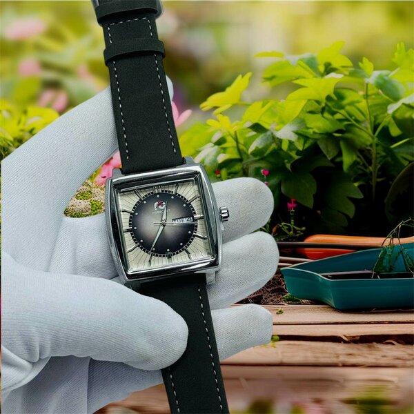 Montre élégante en cuir