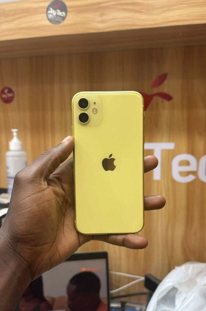 iPhone 11 Jaune Débloqué