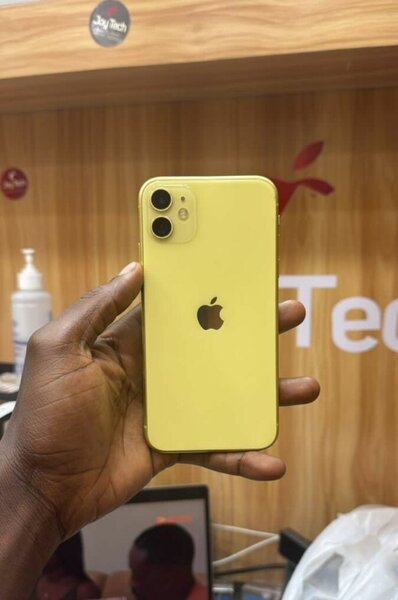 iPhone 11 Jaune Débloqué