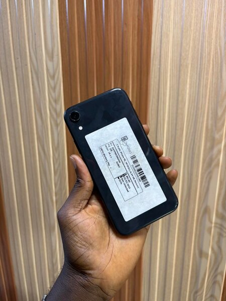 Smartphone moderne 64 Go noir