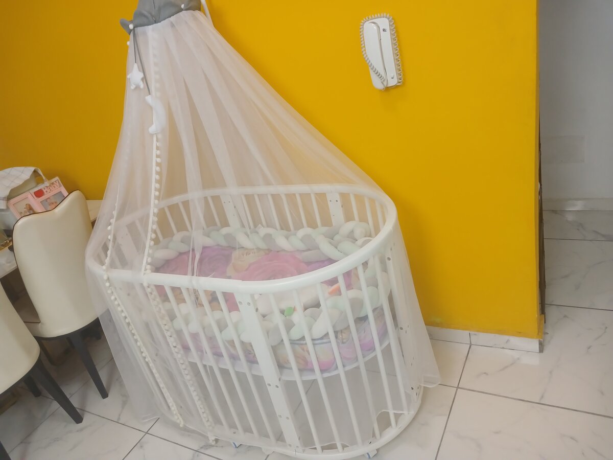 Berceau bébé avec moustiquaire