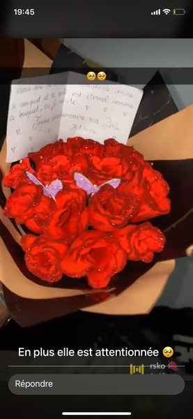 Bouquet de fleurs pailletées