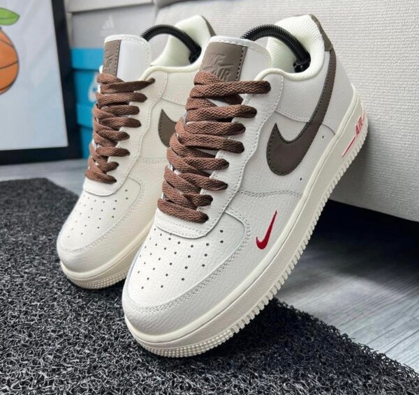 Baskets blanches modernes