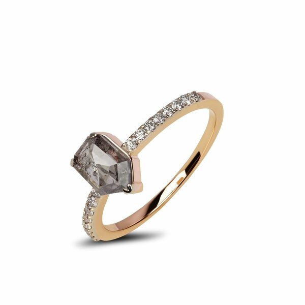 Ladies ring